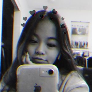 Meet your Posher, Brittney